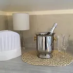 3 Bedroom Private Floor In Luxury Mansion Apartman Budapest