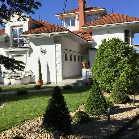 3 Bedroom Private Floor In Luxury Mansion * Budapest