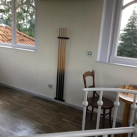 3 Bedroom Private Floor In Luxury Mansion *
