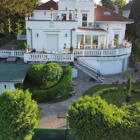 3 Bedroom Private Floor In Luxury Mansion