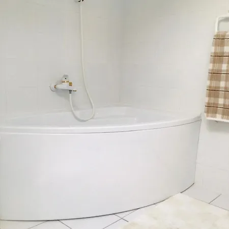 3 Bedroom Private Floor In Luxury Mansion *