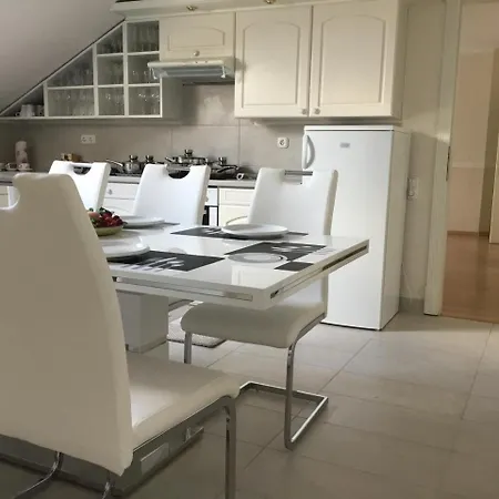 3 Bedroom Private Floor In Luxury Mansion