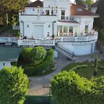 3 Bedroom Private Floor In Luxury Mansion