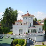 Lejlighed 3 Bedroom Private Floor In Luxury Mansion Budapest