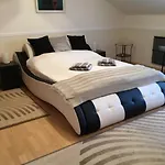 3 Bedroom Private Floor In Luxury Mansion Lejlighed Budapest