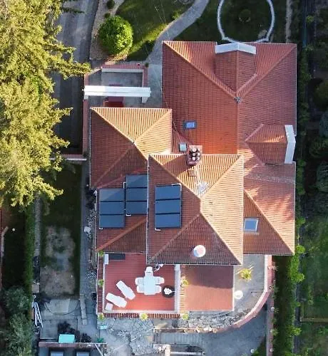 Апартаменты 3 Bedroom Private Floor In Luxury Mansion Будапешт
