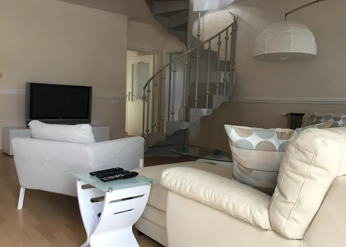 Апартаменты 3 Bedroom Private Floor In Luxury Mansion *