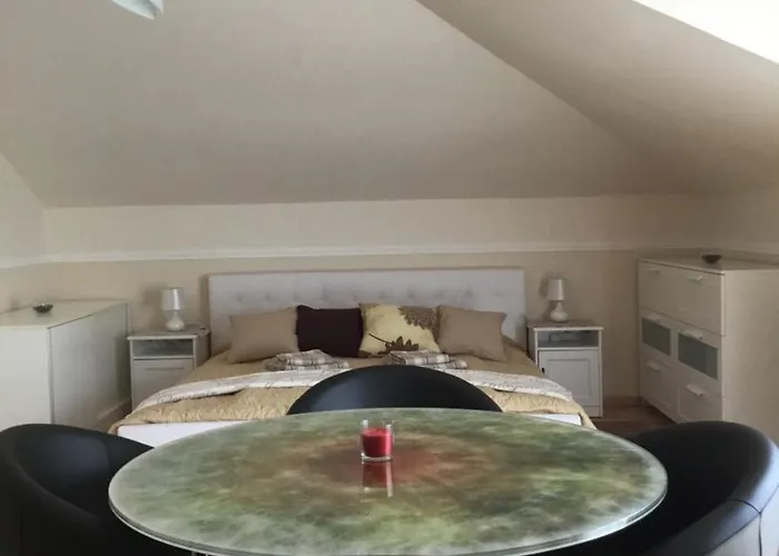 Апартаменты 3 Bedroom Private Floor In Luxury Mansion